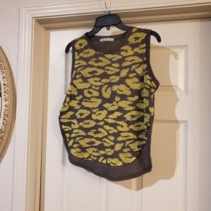 Chloe k high low shirt junior size small.